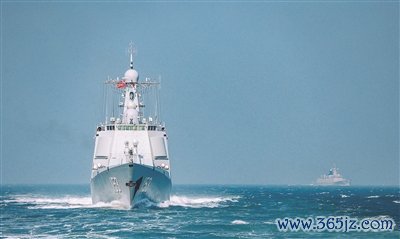 该支队开展海上训练股票买卖技巧。李金彪摄